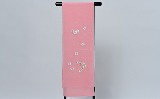 帯揚げ　ピンクに花柄刺繍　帯上げ　着物に [№5275-0226] 756141 - 兵庫県伊丹市