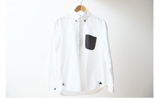 [№5802-0607]「着心」結城紬のワンポイントシャツ　ホワイト（Mサイズ）