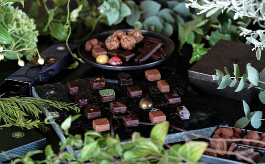 6ヵ月 定期便】チョコレート専門店のオリジナルボンボンショコラセット