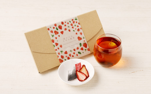 浮かべるイチゴ紅茶 2箱セット ( 紅茶 約1.5g 苺スライス 約3g ) 合計8セット 334639 - 熊本県高森町