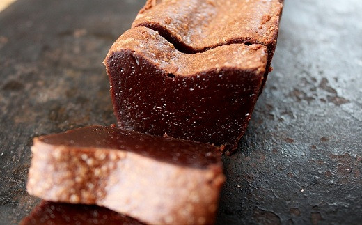 原材料のチョコレートには、フェアトレードのオーガニックチョコレートを使用。