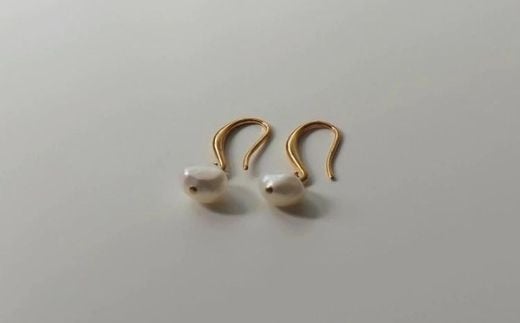 ギフト対応可【Chérieオリジナルピアス】pearl hook pierce - 東京都