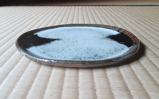 毎日・毎食活躍してくれる万能なマルチプレート。
普段使いはもちろん、おもてなしや特別なシーンでも活躍してくれますよ。