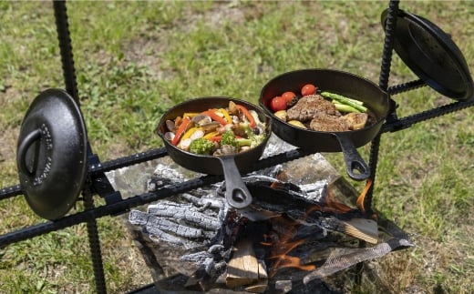 焚き火　ハンガー　ランタンハンガー　フライパン置き　鍋置き　キャンプ　アウトドア