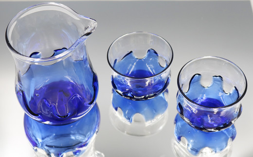 【SUKI GLASS STUDIO】 ガラス工芸品『波の酒器』 １セット　[0033-0001]