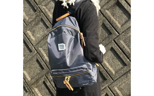 FREDRIK PACKERS 420D DAY PACK（BLACK／NAVY）