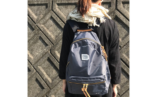 FREDRIK PACKERS 420D DAY PACK（BLACK／NAVY）