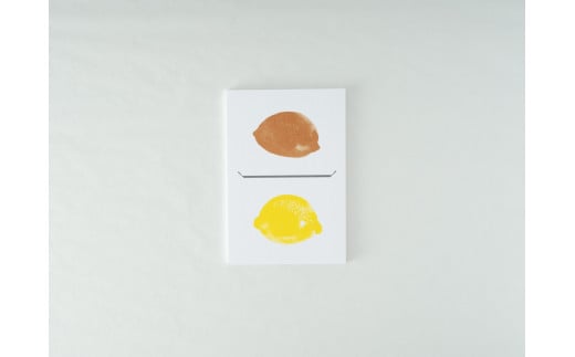 レモンノキのポストカード3枚セットも一緒にお届けします。