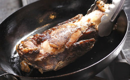 「佐助豚」 BBQ パーティーセット 骨付き すね肉 の コンフィ 3袋(6～9人分) 850736 - 岩手県二戸市