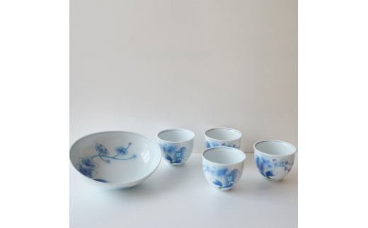 有田焼 華山窯（胡蝶蘭中鉢・いっぷく碗４個セット） 東洋セラミックス A25-297