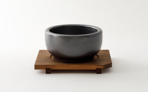 有田焼 安楽窯 黒5寸石鍋(石鍋用足付木台つき)
