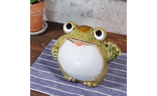 信楽焼 6号福招き蛙 カエル 置物 陶器 かわいい 滋賀県 ふるさとチョイス ふるさと納税サイト