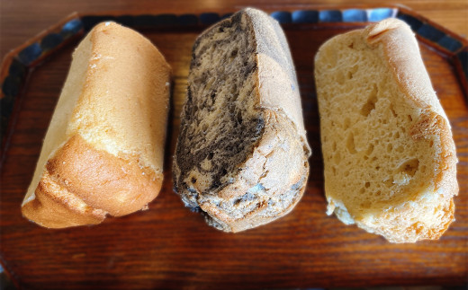 米粉のもっシフォンケーキ（左から、レモン、ごま、玄米）