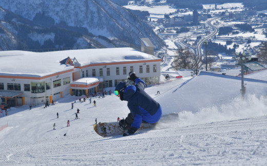 GALA湯沢スキー場【ICリフト券】2枚 窓口に並ばずスムーズにダイレクトイン! 上越新幹線「ガーラ湯沢」駅直結 スキー&スノーボード  子連れでの旅行にも 【レジャー】