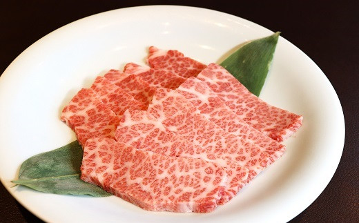 赤身と霜降りのバランスを大切にし、京都らしいきめ細やかで上品な味わいの肉を提供しています。