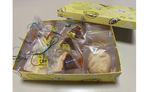 こにゅうどうくんクッキーとバスクチーズケーキセット（冷凍） 742790 - 三重県四日市市