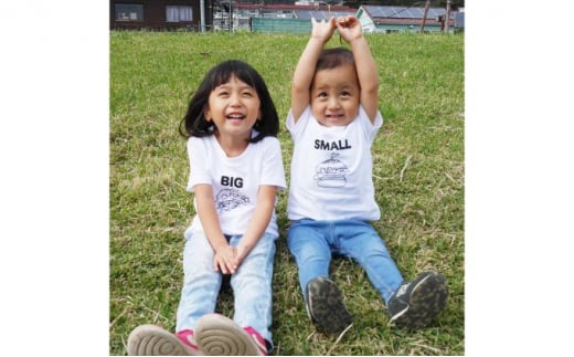 2人兄弟姉妹でおそろい/ハンバーガー SMALL×BIG プリント/ Tシャツ2枚組ギフトセット[出産祝い・誕生日・ギフト・プレゼント](110cm×120cm) 0653