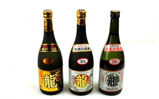 琉球泡盛「龍」3種飲み比べと嘉海食堂名物のてびち(豚足)煮付け - 沖縄