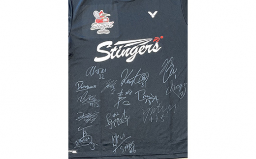 No.255 ジェイテクトStingers 全選手サイン入り半袖Ｔシャツ（黒、XL