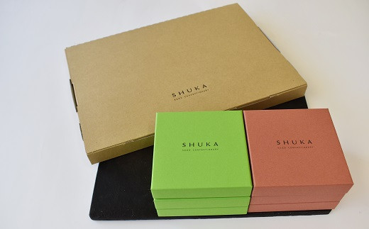SHUKA瑞穂大納言小豆（50g）を3箱、SHUKAピスタチオ（40g）を3箱の合計6箱の詰め合わせ。