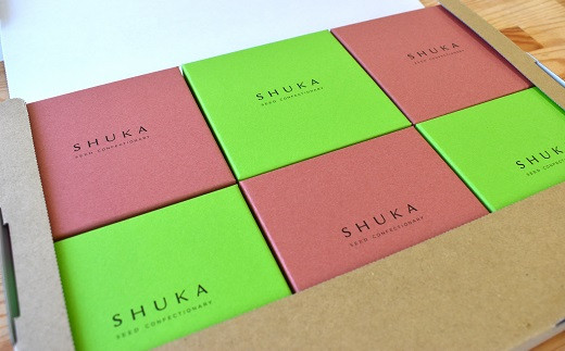 SHUKA瑞穂大納言小豆とSHUKAピスタチオを6個セットでお届けします。