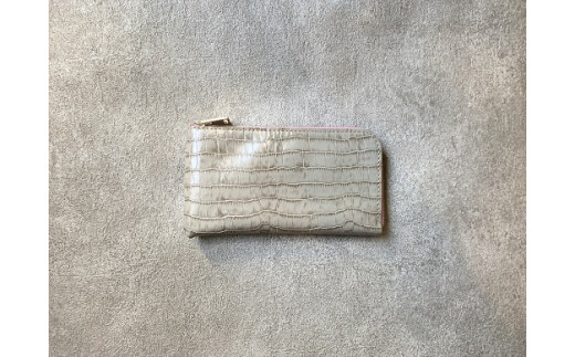 手作りと使いやすさにこだわった牛革二つ折り財布(ダークグリーン