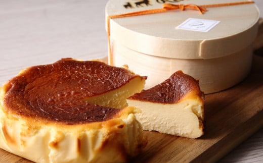 [10-55]『隠れ家シェフ手作りスイーツ』バスク風チーズケーキ とろけるなめらか食感 プレーン味