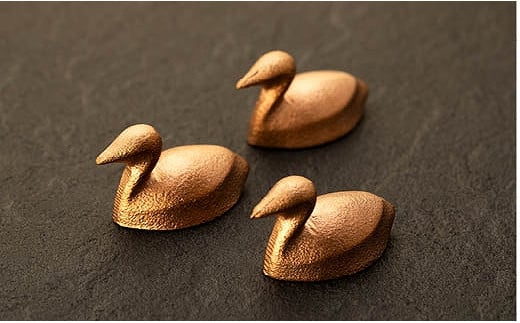 環境に優しい銅製インテリア（滋賀県の鳥かいつぶり・小3個セット） 802575 - 滋賀県彦根市
