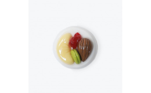 【たゆたふ】一点一点手作りの完全オリジナル　チョコレート帯留（ホワイトチョコ） 748469 - 京都府京都市