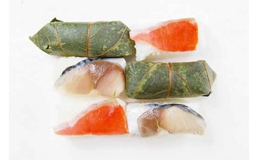 一つ一つ手作業で作られた「柿の葉寿司」サバ１箱・鮭１箱セット 444163 - 和歌山県かつらぎ町