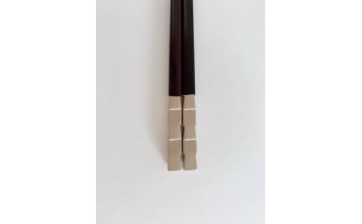 鎌倉彫　箸「市松」白　23cm