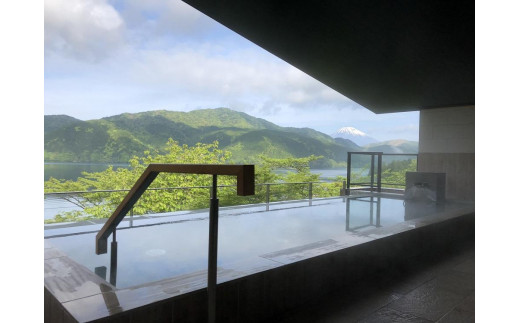 箱根　龍宮殿本館　日帰り温泉　ペアチケット　ランチ付き