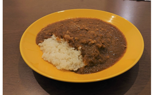 レトルトカレー 辛口 200g×4箱 すりおろし りんご 入り 五所川原