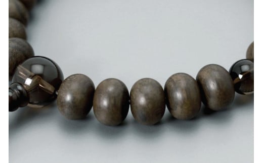 【桐箱・数珠袋付】男性用　数珠　シャム柿（22玉）　茶水晶仕立　正絹頭付房