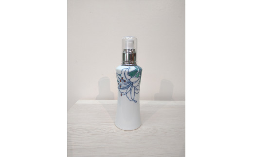 白磁カサブランカ文スレンダー　化粧水ボトル【花しずく】 H810