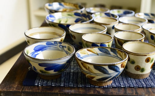 ❤︎ 沖縄　やちむん　うるま陶器　お茶碗ペア　新品　送料込み　❤︎