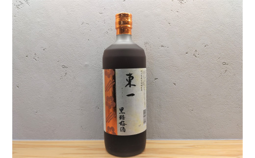 黒蜜に梅の酸が加わった個性的な味わい。