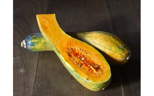南部一郎かぼちゃの糖度は15度が出荷条件とされており、マンゴー並みの甘さといわれています。
