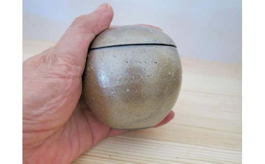 伝統工芸 信楽焼の手元供養 分骨用ミニ骨壺 ふるさと 凪 球型 Sサイズ　　|