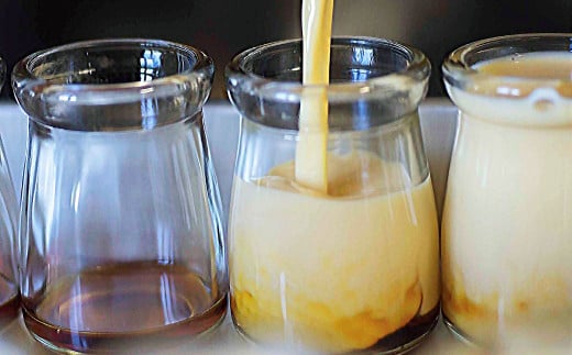 砂糖、牛乳、たまごと自家製カラメルソースで作ったシンプルなプリン。