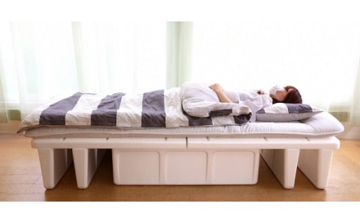  簡易組立ベッド 床にポン