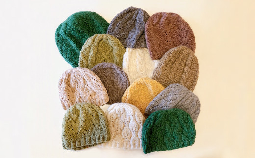 焼尻めん羊100％使用 手編み草木染めニット帽（アイ×フキノトウ・グリーン・タイプ1）