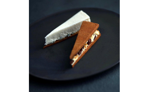 [TiTRE]BLUE CHEESECAKE&RAISIN SANDWICH(ブルーチーズケーキ&レーズンサンドウィッチ)