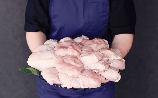 【3ヶ月毎2回定期便】九州産ハーブ鶏 ムネ肉 計9kg (4.5kg×3回)