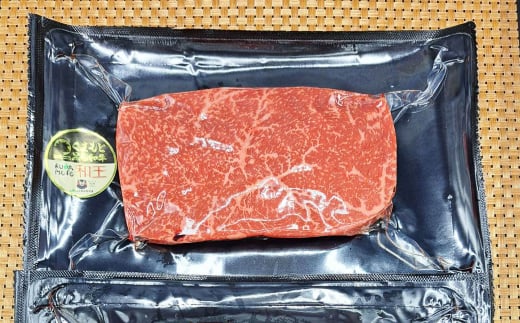 【1ヶ月毎5回定期便】熊本県産A5等級 黒毛和牛 和王 モモ ステーキ 150g×2パック 計1500g