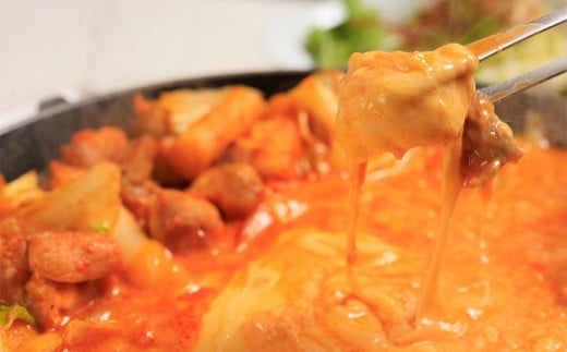 お家で本格韓国料理！チーズタッカルビとキンパの贅沢セット