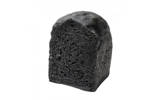 お餅のような食べ応え!竹炭を使用した”真っ黒な”竹炭食パン(半斤)【1474489】 1187603 - 長野県木曽町