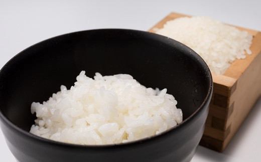 京丹波産のお米を知りつくした老舗お米屋さんが厳選した2軒の契約農家が丹精込めて育てたお米です。