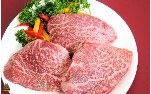 A5ランクの赤身ステーキになりますので、脂身が苦手な方や、お肉本来の旨味を味わいたい方にはおススメです！