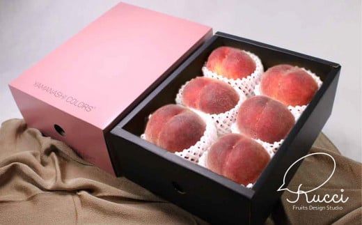 桃の美味しい旬の色のルッチオリジナルパッケージでお手元にお届けします。ご贈答にもお使いいただけます。